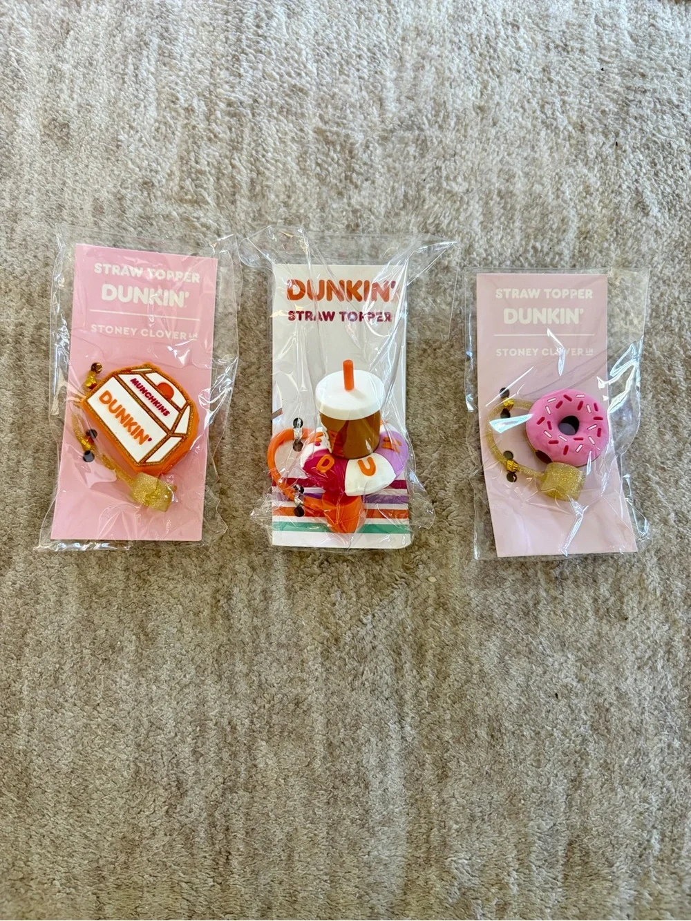 Dunkin Stoney Clover Ln & Dunkin Straw Topper Munchkins  Donut Drink 3 Ct New